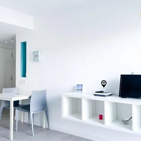 B-rent Bristol Surf & Fun Apartament *