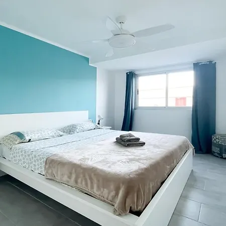 B-rent Bristol Surf & Fun Κοραλέχο