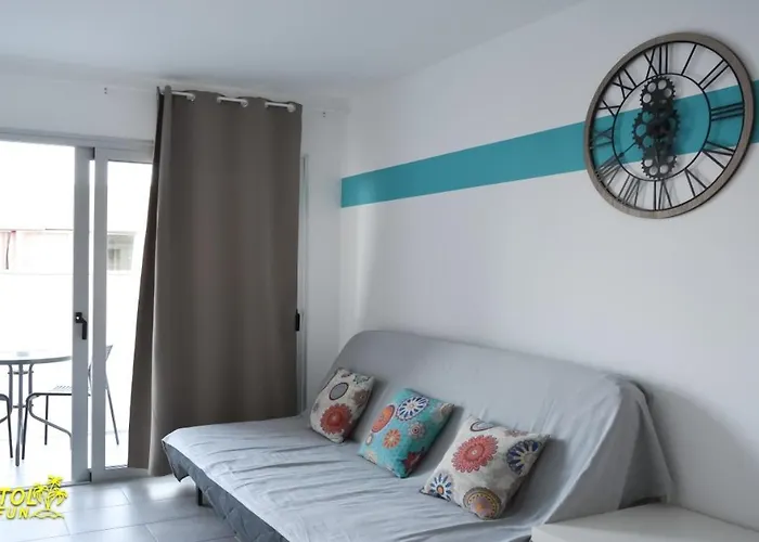 B-rent Bristol Surf & Fun Corralejo